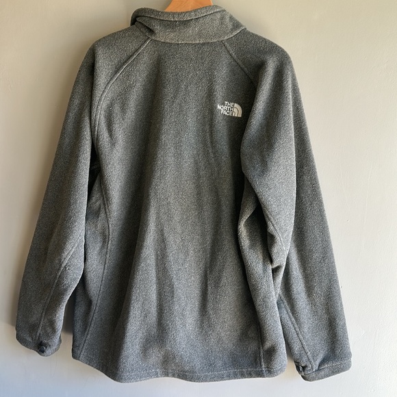 The north face sweater size L great used condition - Picture 5 of 5